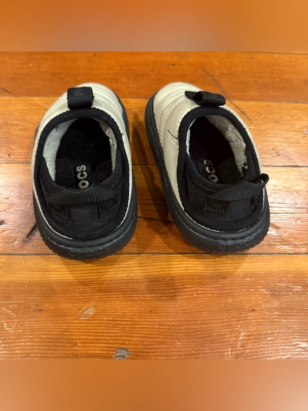 Crocs Classic Puff Moc preschool size 6C